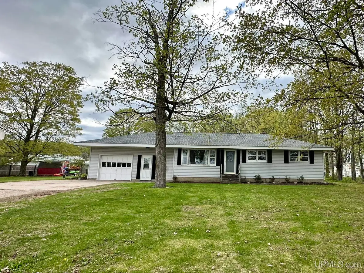7885 County 426 M.5, Gladstone, MI 49837 - #1