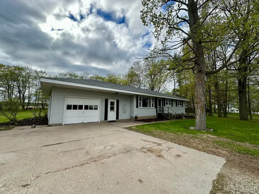 7885 County 426 M.5, Gladstone, MI 49837 - #2