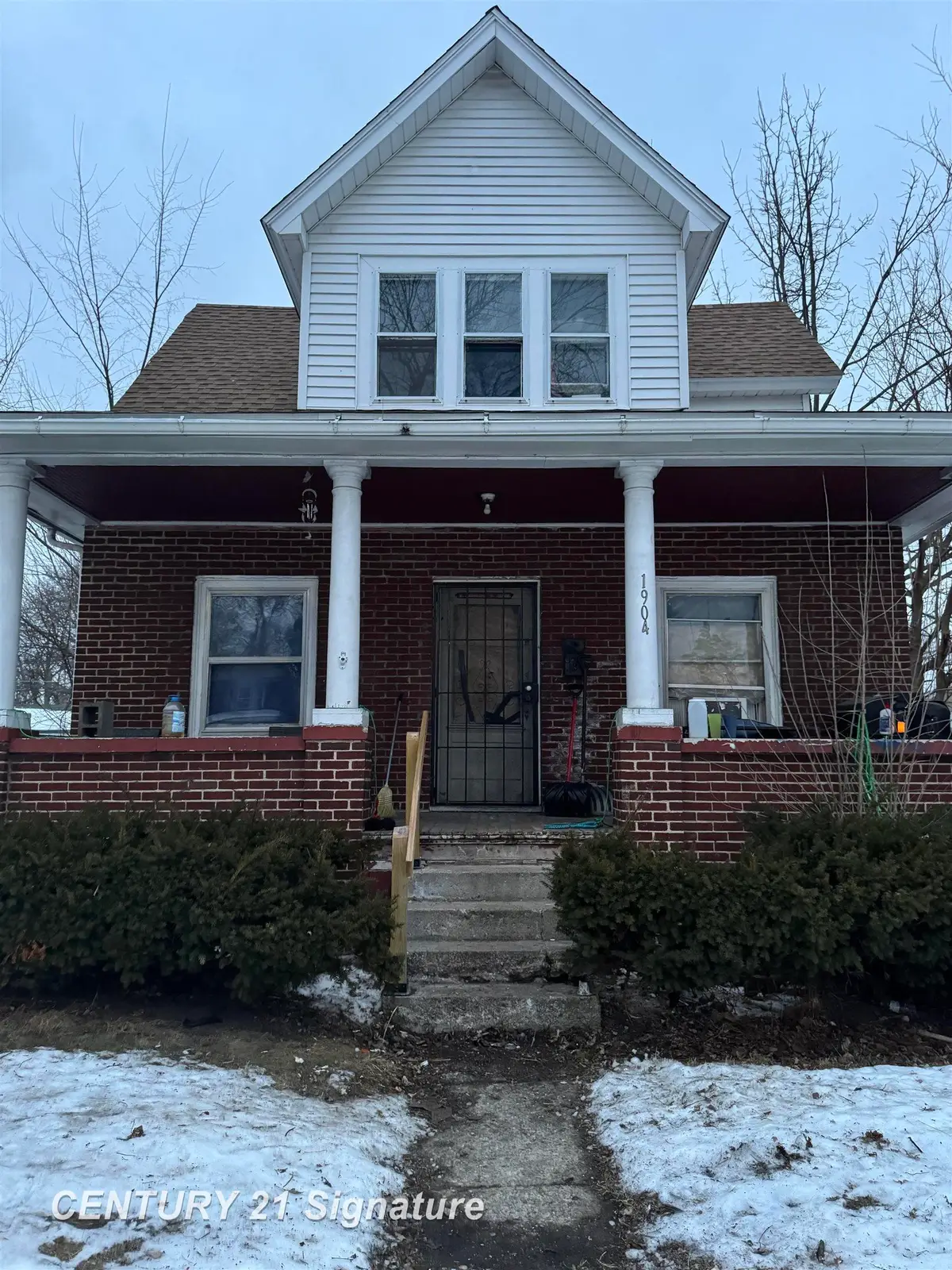 1904 W Michigan, Saginaw, MI 48602 - #1