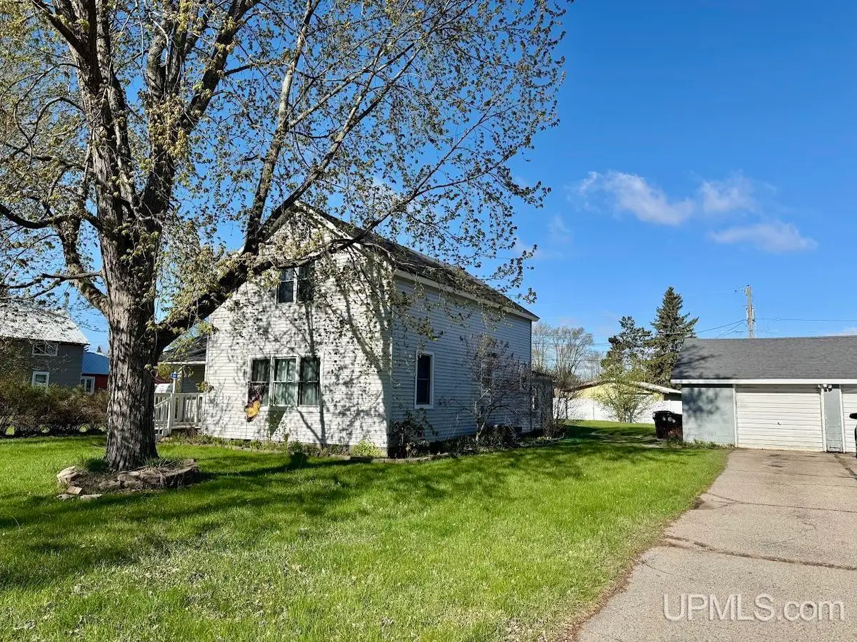 6363 N 5th, Wells, MI 49894 - #1