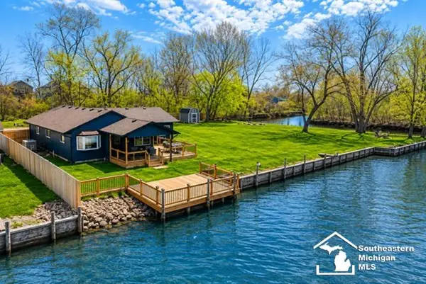35342 Lake, Brownstown, MI 48173