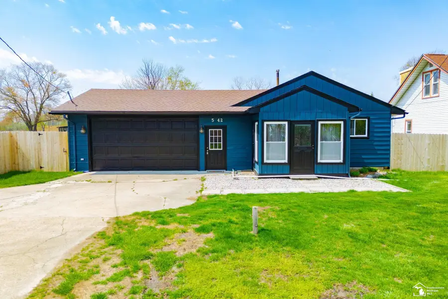 35342 Lake, Brownstown, MI 48173 - #2