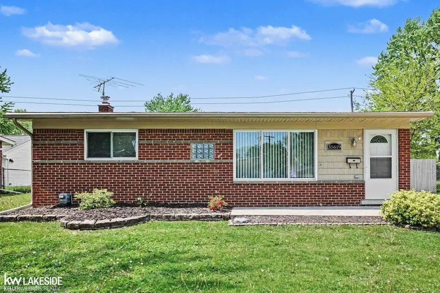 35619 Seville, Clinton Township, MI 48035 - #3