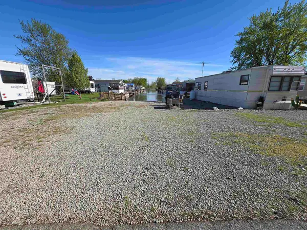 831 S Main Units 173 /174, Au Gres, MI 48703