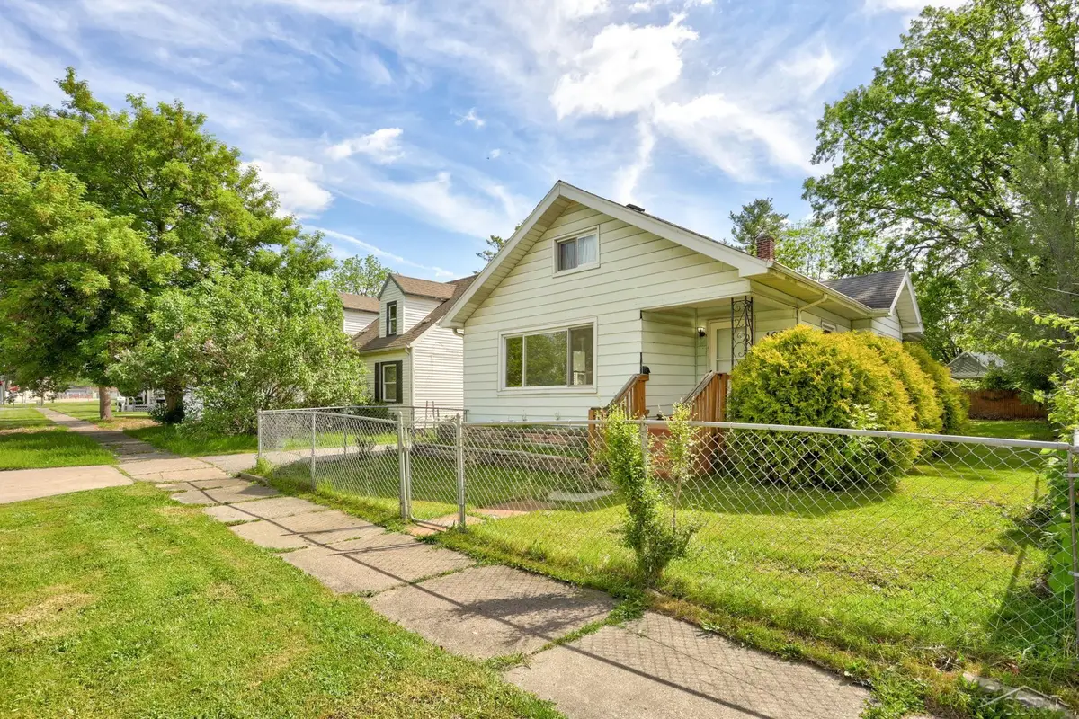 1922 Lowell, Saginaw, MI 48601 - #1