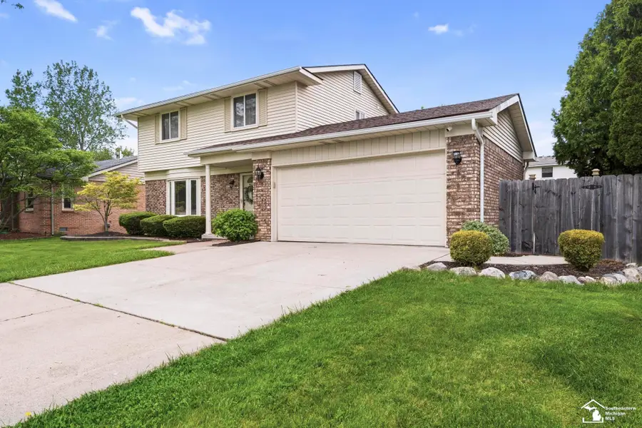 30732 S. Gibraltar, Rockwood, MI 48173 - #2