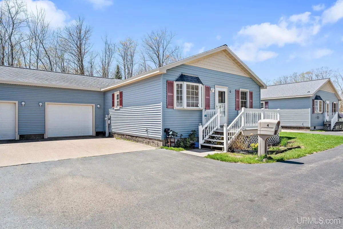 N6889 Connors #4, Munising, MI 49862 - #1