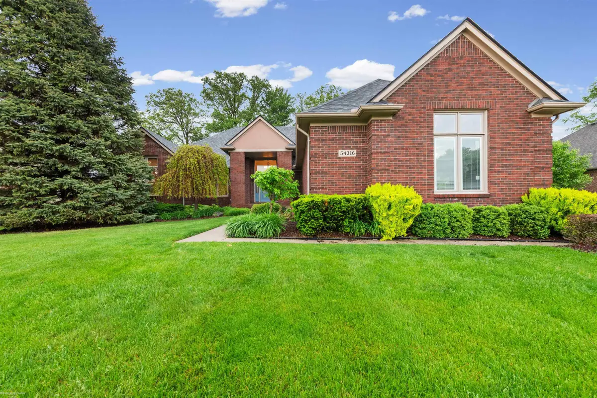 54316 Black Cherry, Shelby, MI 48315 - #1