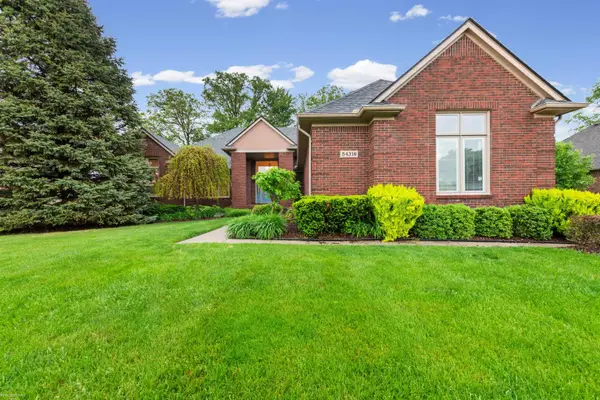 54316 Black Cherry, Shelby Twp, MI 48315