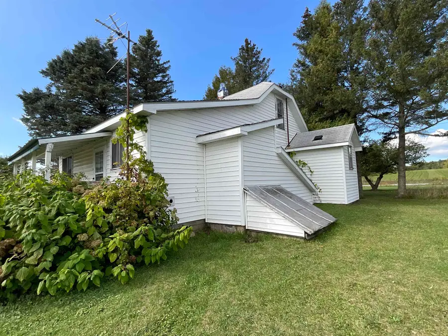 4997 W M 18, Gladwin, MI 48624 - #2