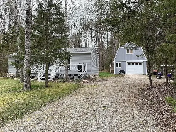 302 Ponderosa Dr, Lachine, MI 49753