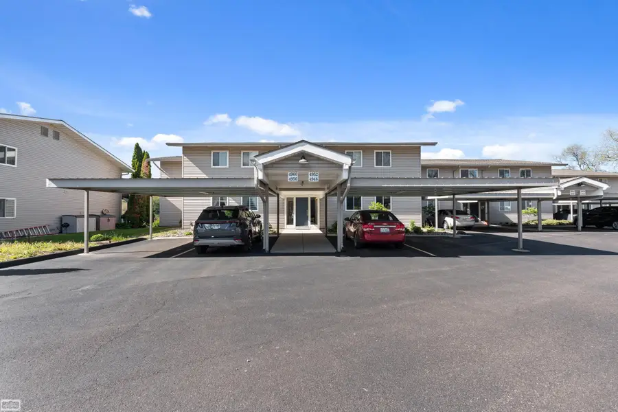 4960 Lake Point, Waterford, MI 48329 - #2