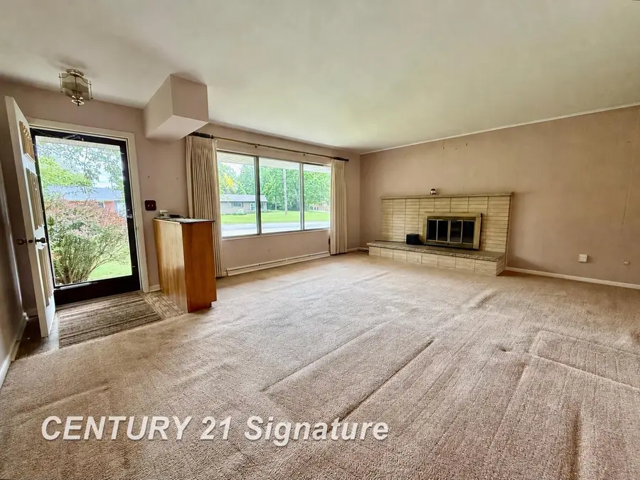 1221 Sauk, Saginaw, MI 48638 - #3