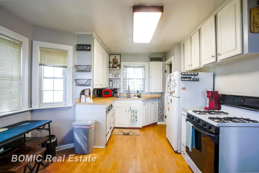 4735 E Washington, Saginaw, MI 48601 - #2