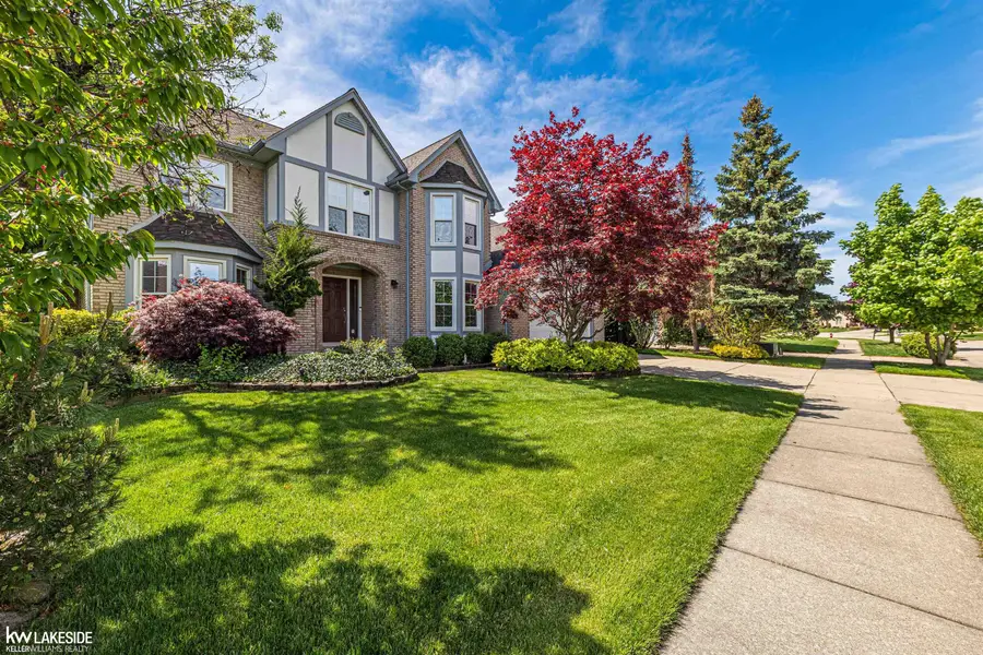 46349 Coachwood, Shelby, MI 48315 - #3