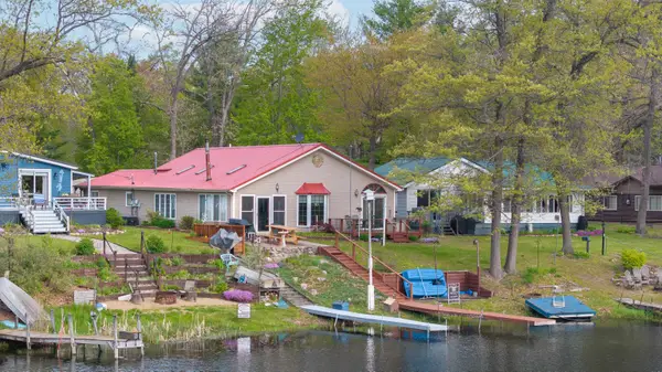 781 N Blue Gill Lake, Harrison, MI 48625