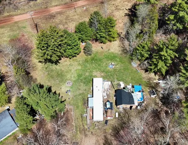 1906 E First, Little Lake, MI 49660