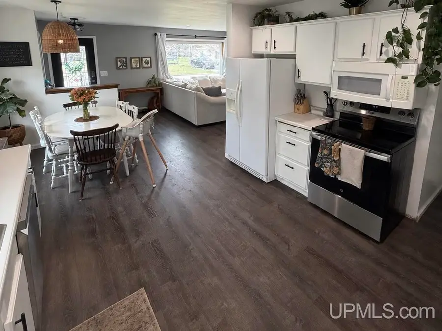 421 Lawrence, Kingsford, MI 49802 - #2