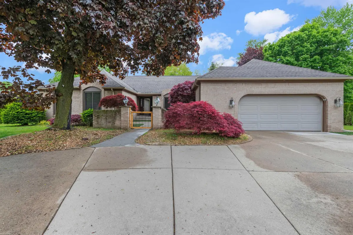 13825 Woodsett, Shelby, MI 48315 - #1
