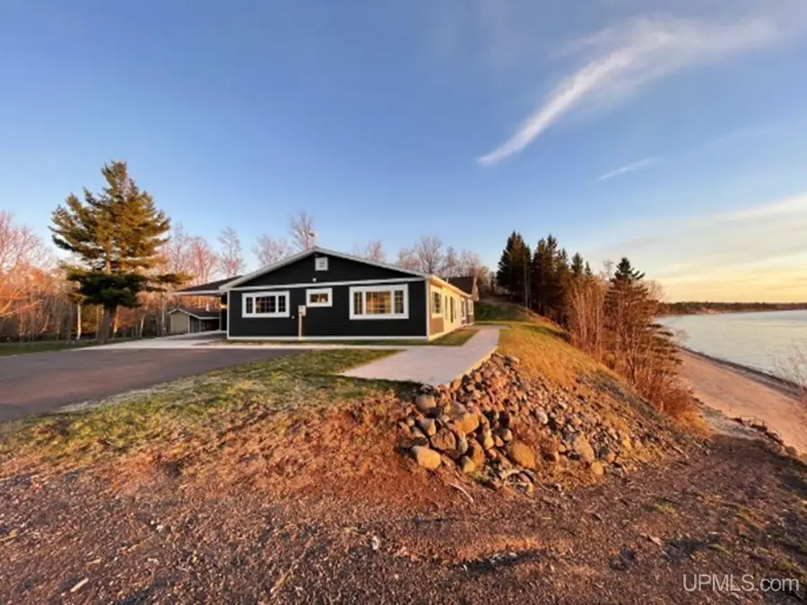 57275 Lakeshore, Calumet, MI 49913 - #3