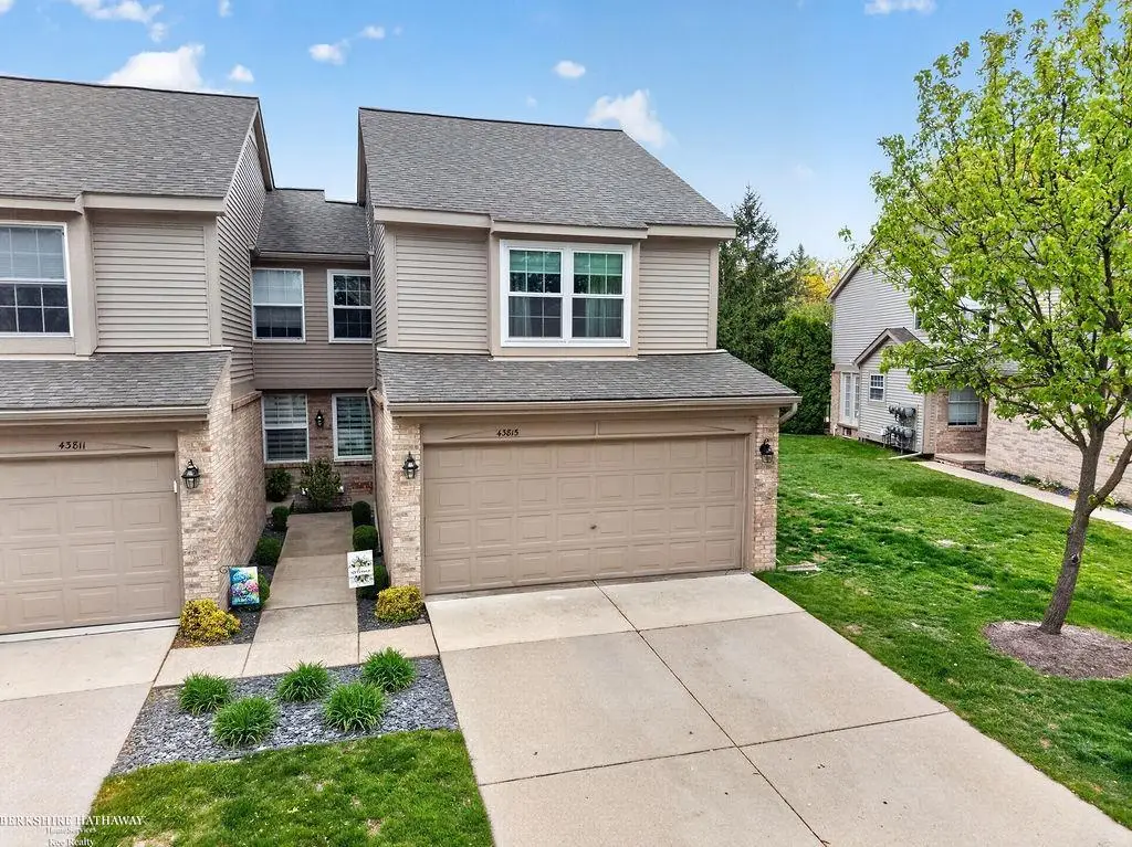 43815 Coachmaker, Sterling Heights, MI 48313 - #1