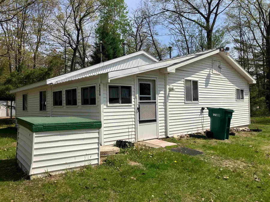 4886 Maplewood, Harrison, MI 48625 - #2