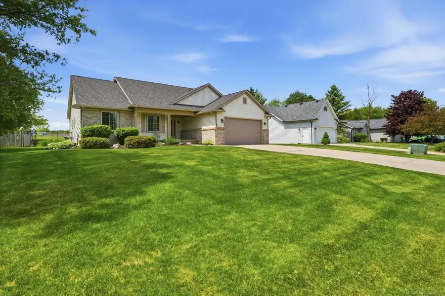 337 Courtneys, Lapeer, MI 48446 - #2