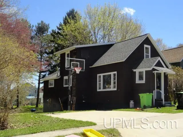 207 Chestnut, Munising, MI 49862 - #1
