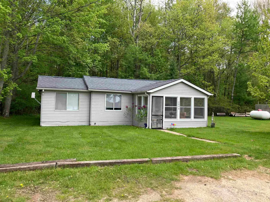 2898 Lakeshore, Gladwin, MI 48624 - #2