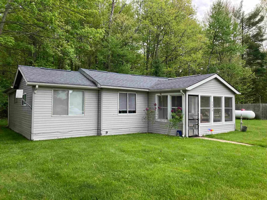 2898 Lakeshore, Gladwin, MI 48624 - #3