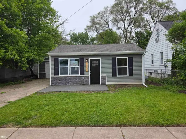 1358 Donovan, Burton, MI 48529