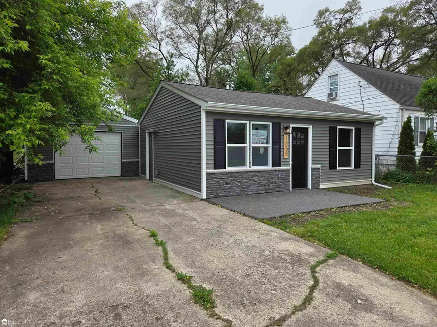 1358 Donovan, Burton, MI 48529 - #2