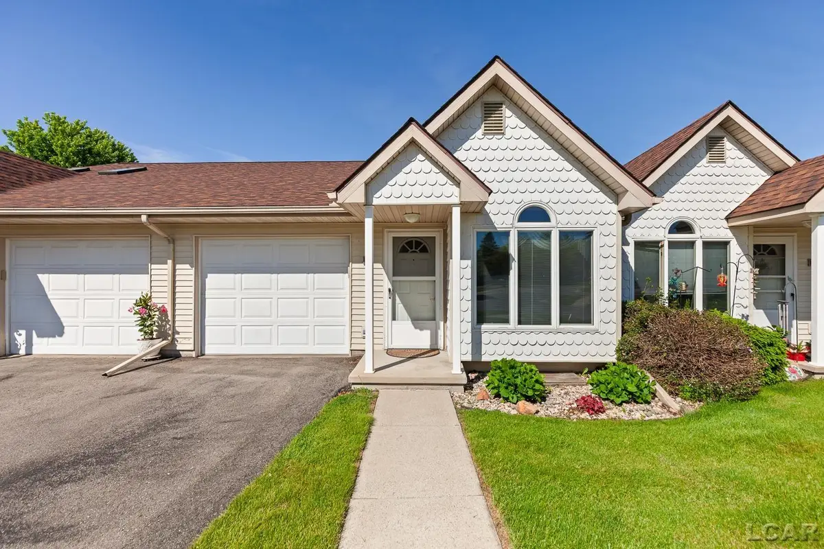 729 Clark #30, Tecumseh, MI 49286 - #1