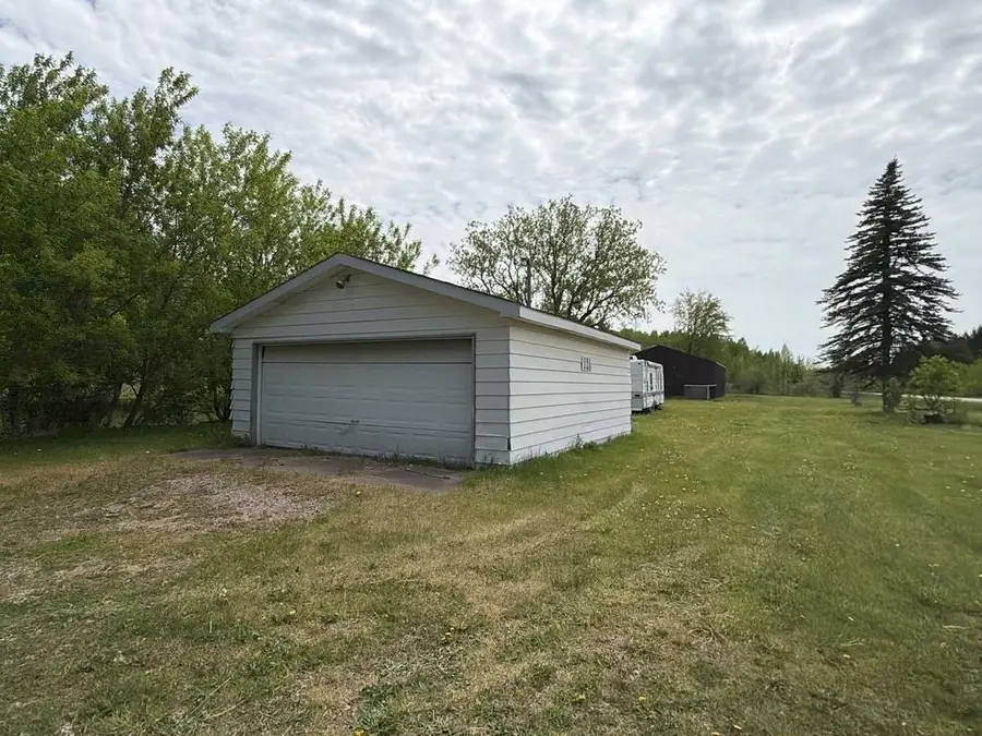 721 S M-30, Gladwin, MI 48624 - #3