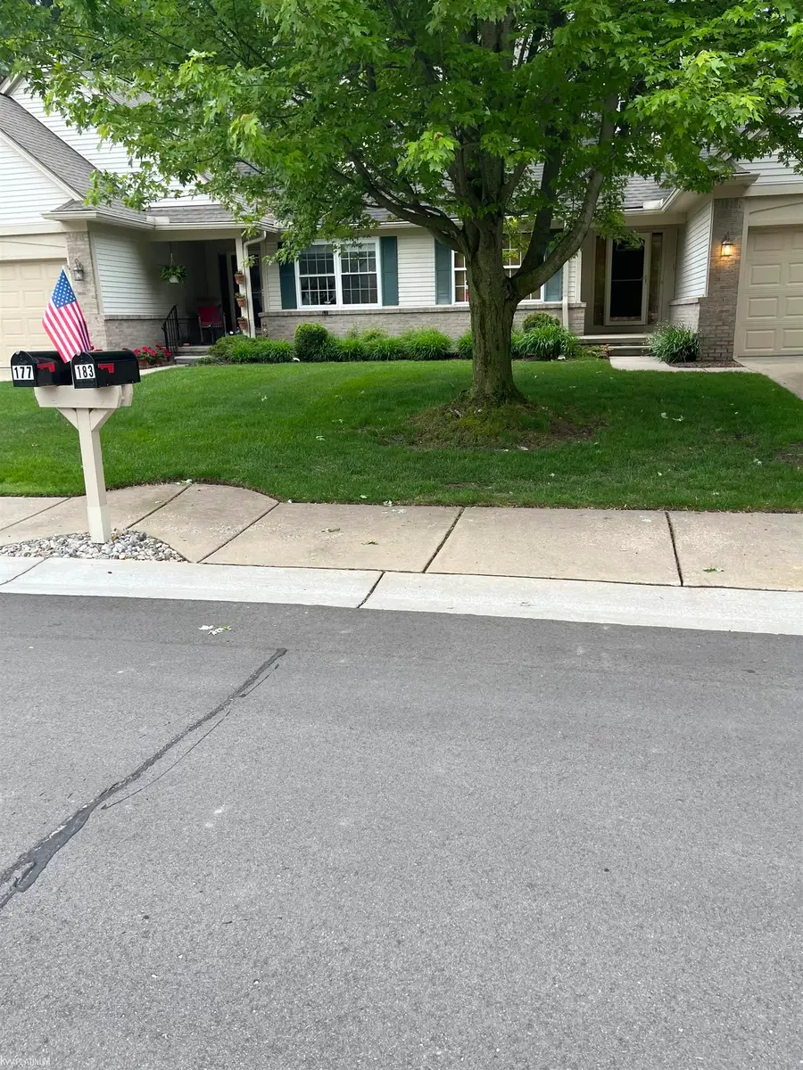 183 Four Seasons, Lake Orion, MI 48360 - #2