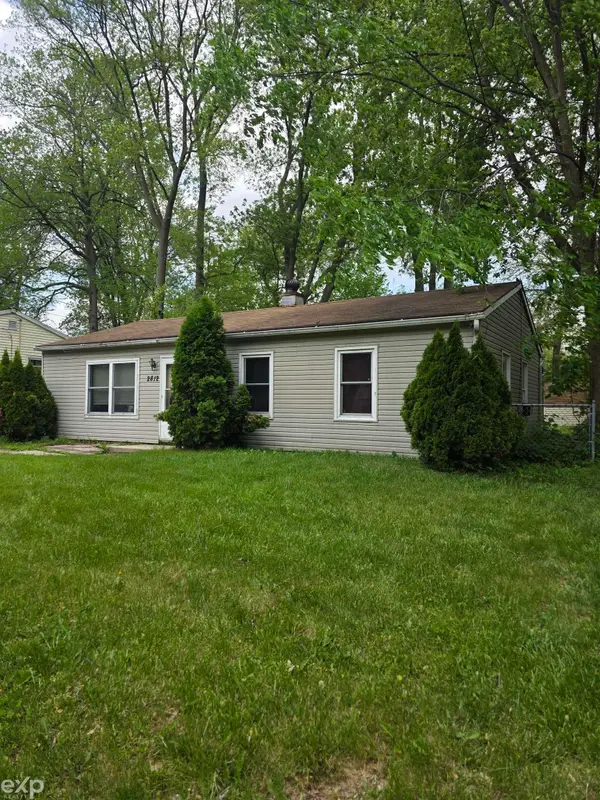 2812 Cabot, Lansing, MI 48911