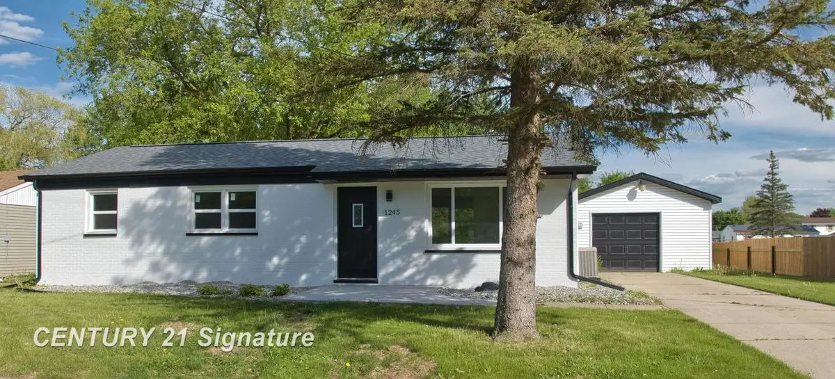 1245 E Outer, Saginaw, MI 48601 - #1