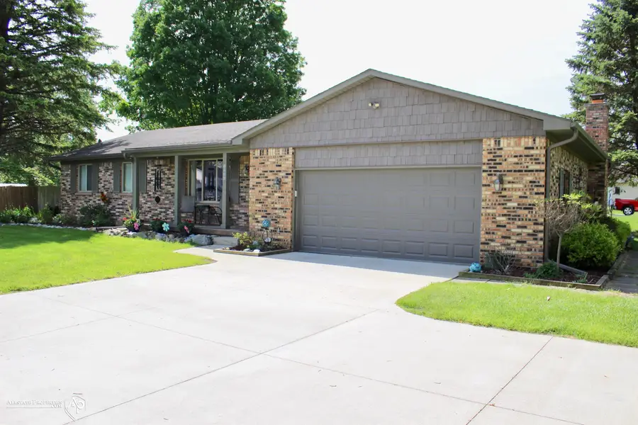 8468 Lippincott, Davison, MI 48423 - #2