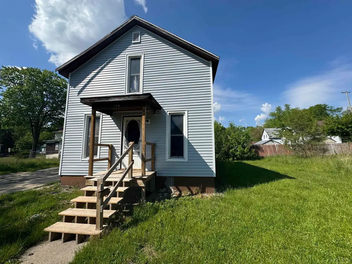 709 Atwater, Saginaw, MI 48601 - #1