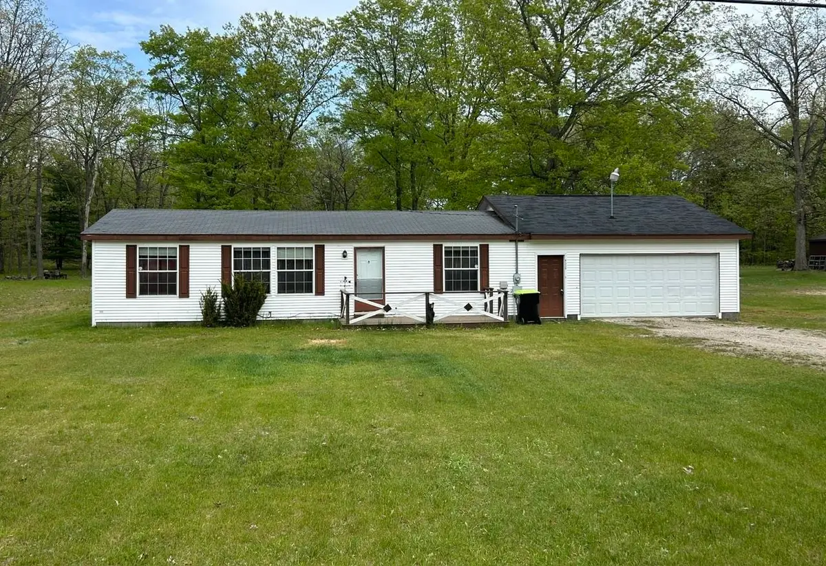 6320 Elk Lake, Gladwin, MI 48624 - #1
