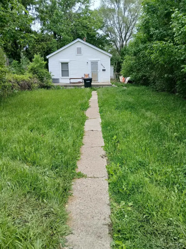 9656 Sorrento, Detroit, MI 48227