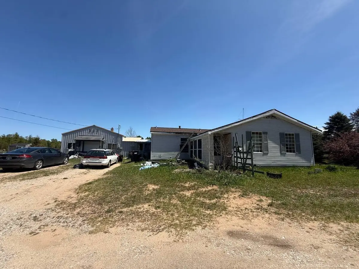 397 S Pioneer, Beulah, MI 49617 - #1