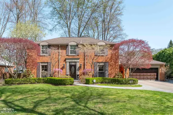 578 Heather, Grosse Pointe Woods, MI 48236