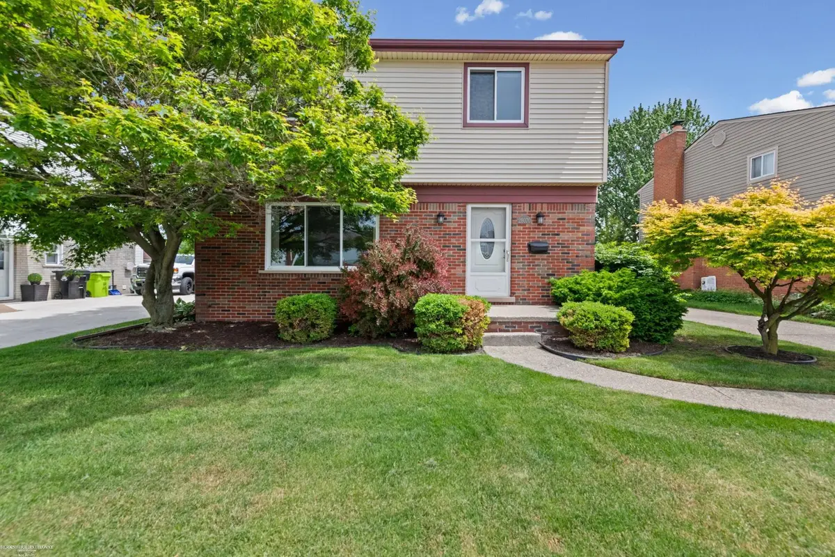 28070 Garfield, Roseville, MI 48066 - #1