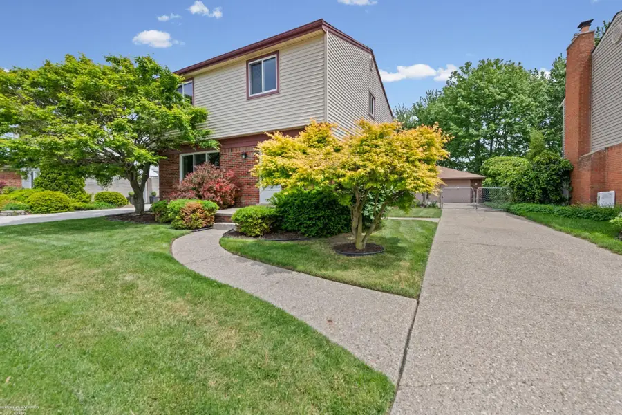 28070 Garfield, Roseville, MI 48066 - #2