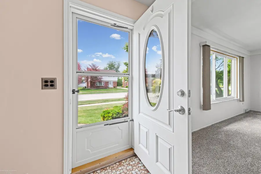 28070 Garfield, Roseville, MI 48066 - #3