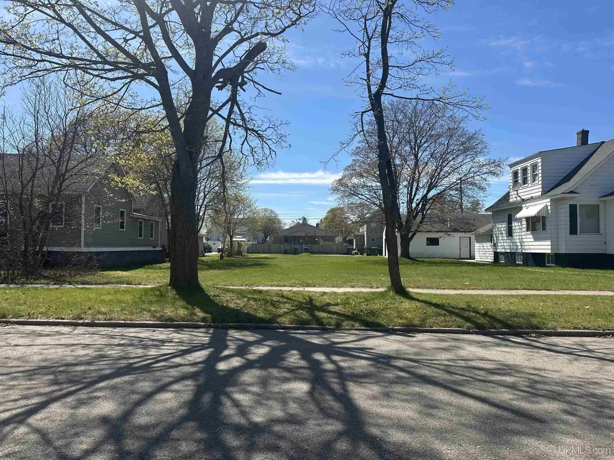314 S 11th, Escanaba, MI 49829 - #1