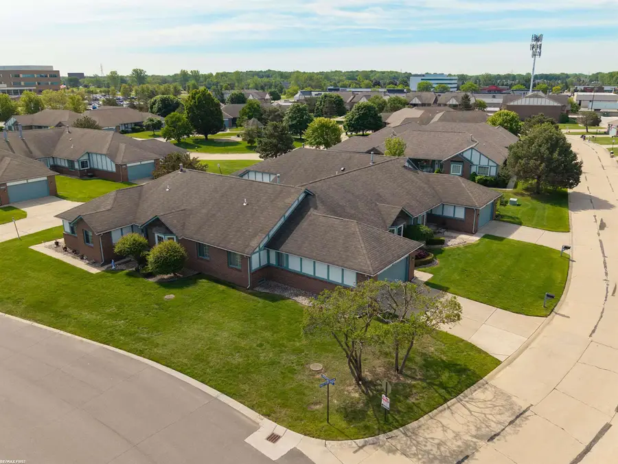 45311 Nottingham, Macomb, MI 48044 - #2