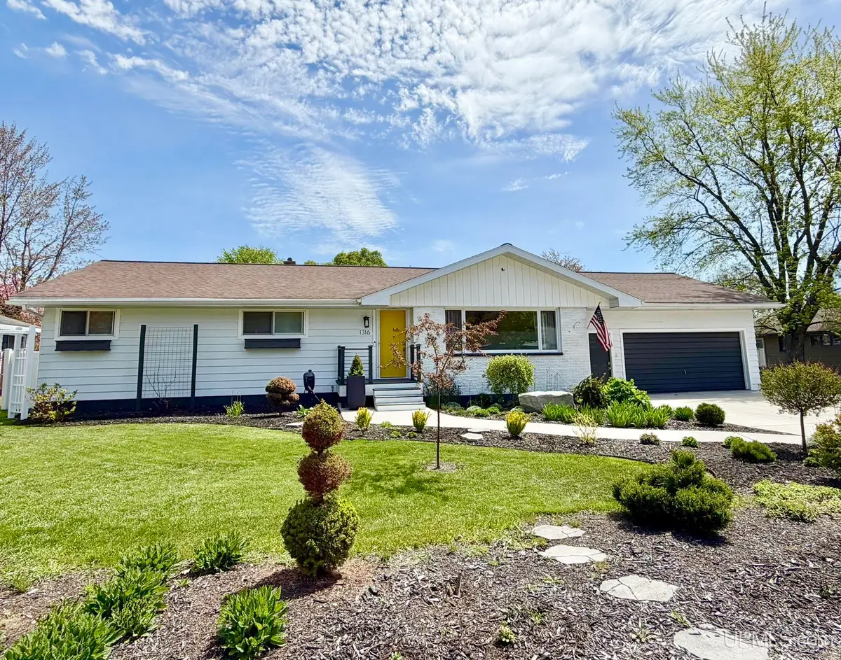 1316 Cleveland, Niagara, WI 54151 - #1
