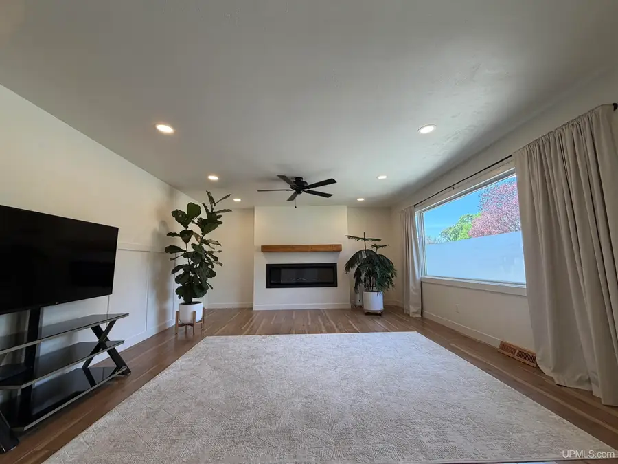 1316 Cleveland, Niagara, WI 54151 - #2